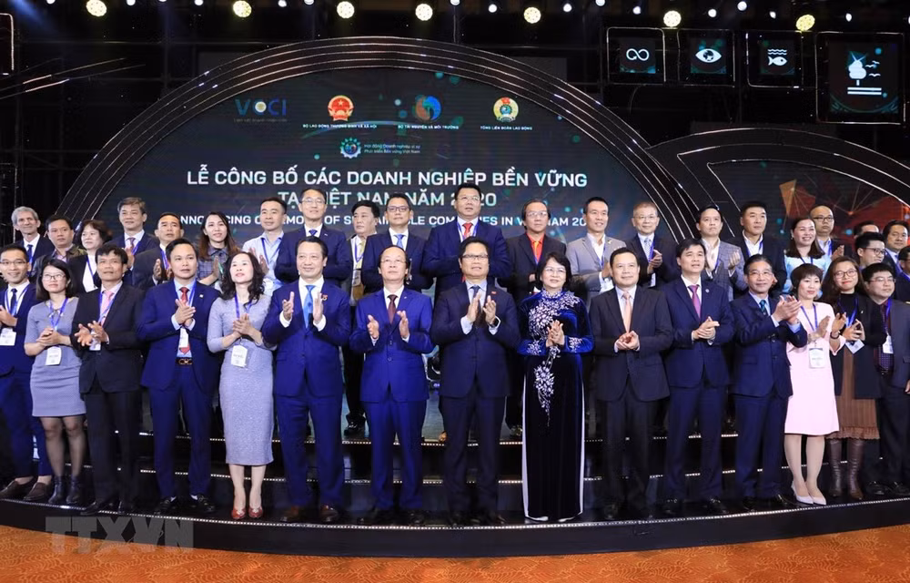 Anuncian en Vietnam lista de 100 mejores empresas sostenibles en 2020 ảnh 1