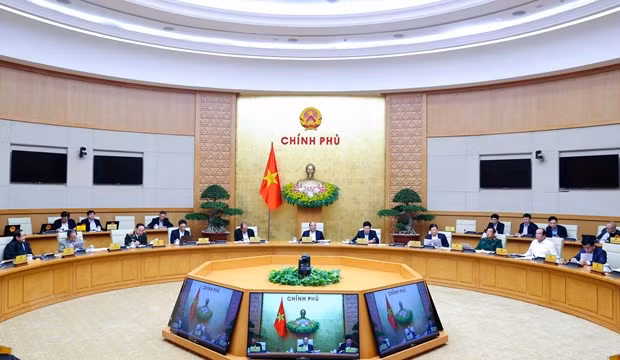 Gobierno de Vietnam celebra reunión ordinaria centrada en diseño de políticas y leyes ảnh 2