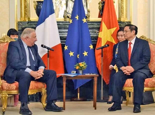 Visita de presidente del Senado de Francia a Vietnam impulsa nexos bilaterales ảnh 2