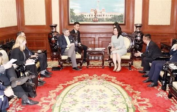 Ciudad Ho Chi Minh fortalece lazos con la provincia canadiense de Saskatchewan ảnh 1