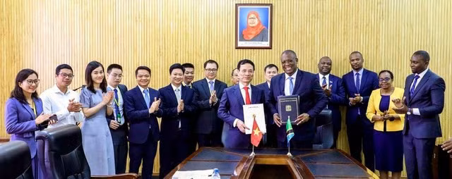 Promueven relaciones entre partidos de Vietnam y Tanzania ảnh 1