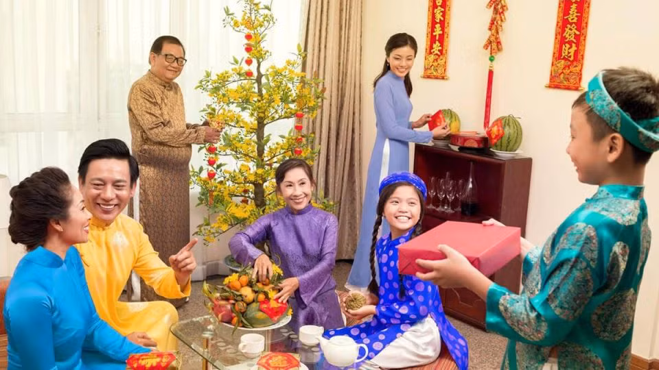 Gran significado de cena en vísperas del Año Nuevo Lunar para vietnamitas ảnh 1