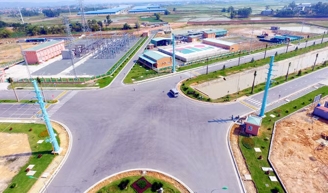 Entran en operación mayoría de proyectos en zona industrial de provincia vietnamita ảnh 1