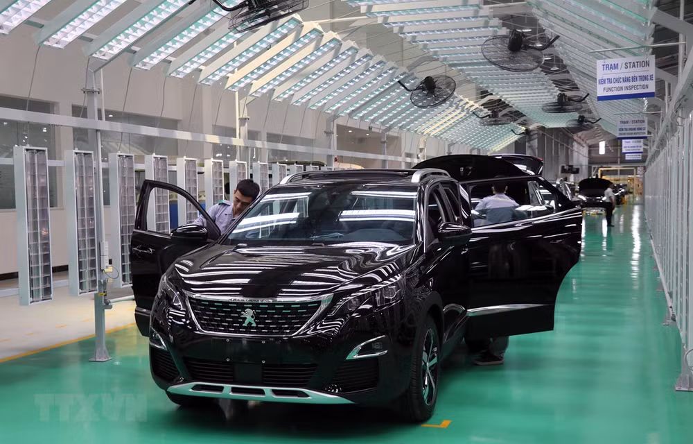 Concesionarios vietnamitas de automóviles ofrecen descuentos en tiempos de dificultad ảnh 1