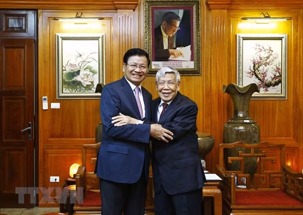 Resaltan aportes del exmáximo dirigente partidista de Vietnam Le Kha Phieu a lazos con Laos ảnh 1