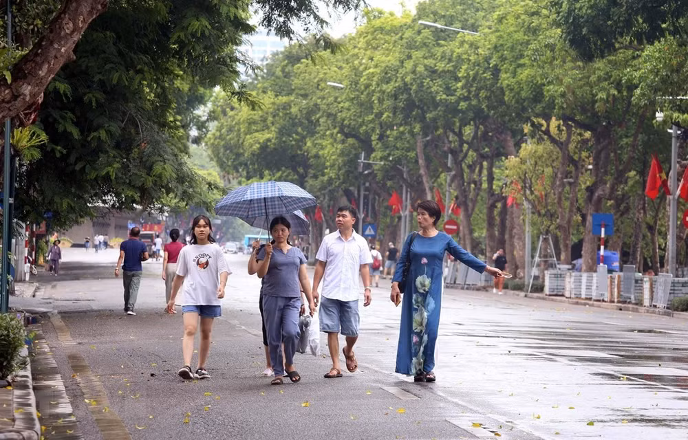 COVID-19: Suspenden actividades en espacios peatonales en Hanoi ảnh 1