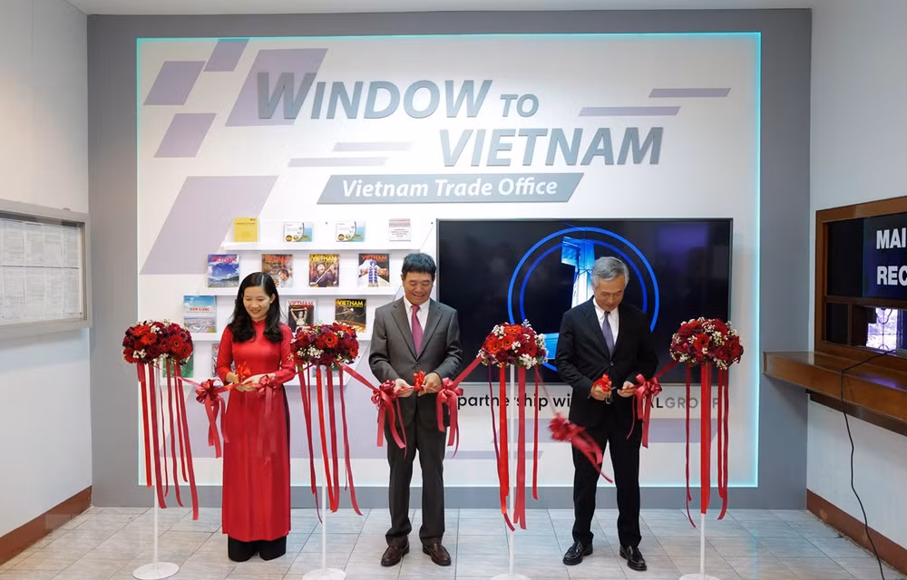 Vietnam busca promover cooperación en comercio, inversión y turismo con Tailandia ảnh 1