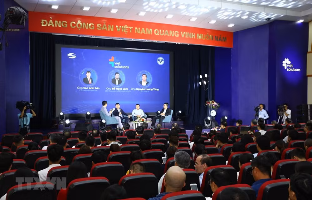 Nutrida participación en concurso de soluciones para el cambio digital en Vietnam ảnh 1