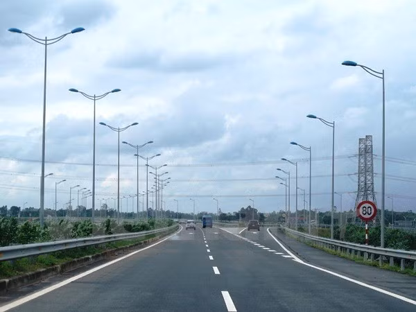 Ingresos del presupuesto estatal de Vietnam superan más de 17 mil millones de dólares en primer trimestre ảnh 1