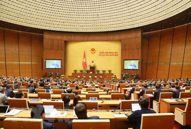 Parlamento de Vietnam prosigue evaluación de trabajo del mandato 2016-2021 ảnh 1