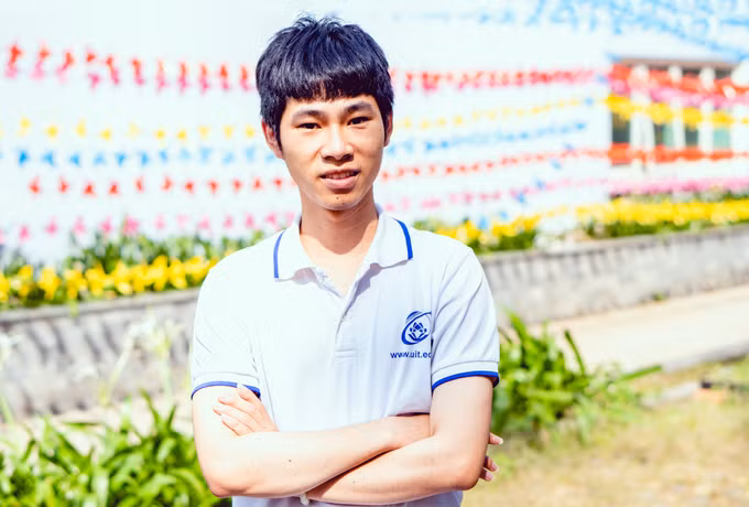 Estudiante vietnamita gana tercer premio en Olimpiada Internacional de Microelectrónica ảnh 1