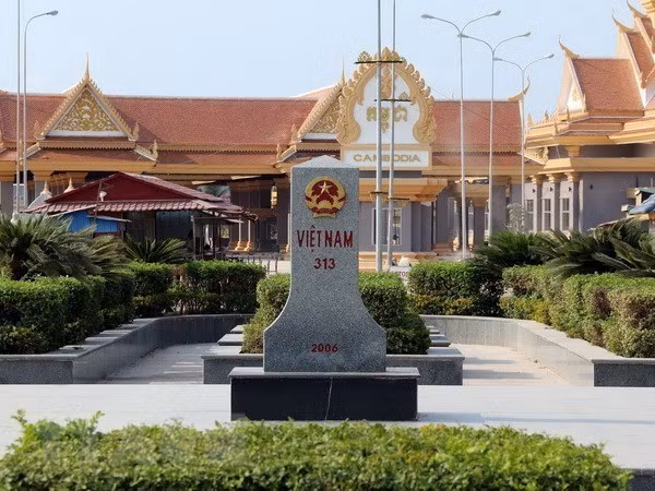Vietnam y Camboya debaten cuestiones relacionadas con la frontera terrestre ảnh 1