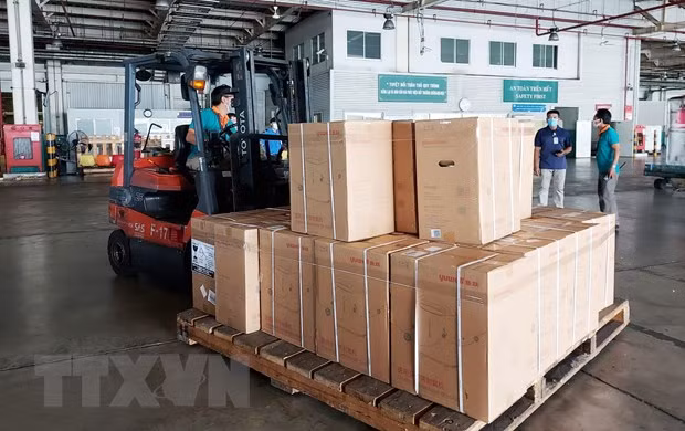 Ciudad Ho Chi Minh continúa recibiendo donativos para su lucha contra COVID-19 ảnh 1