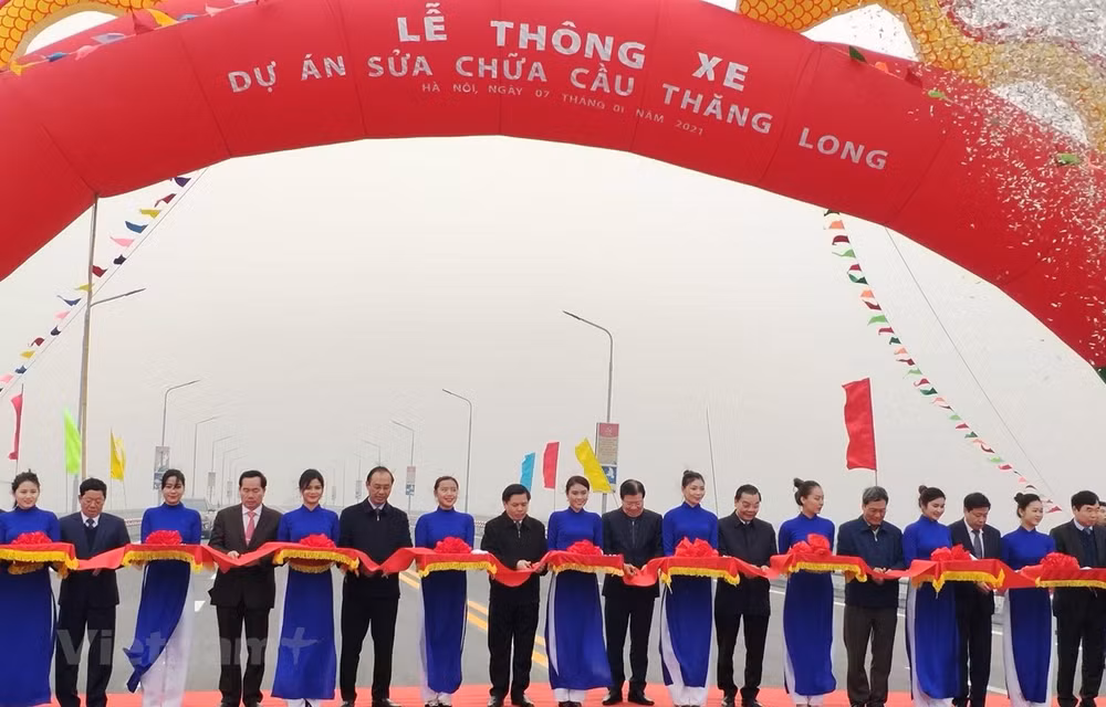 Concluyen en Hanoi la reparación del puente Thang Long ảnh 1