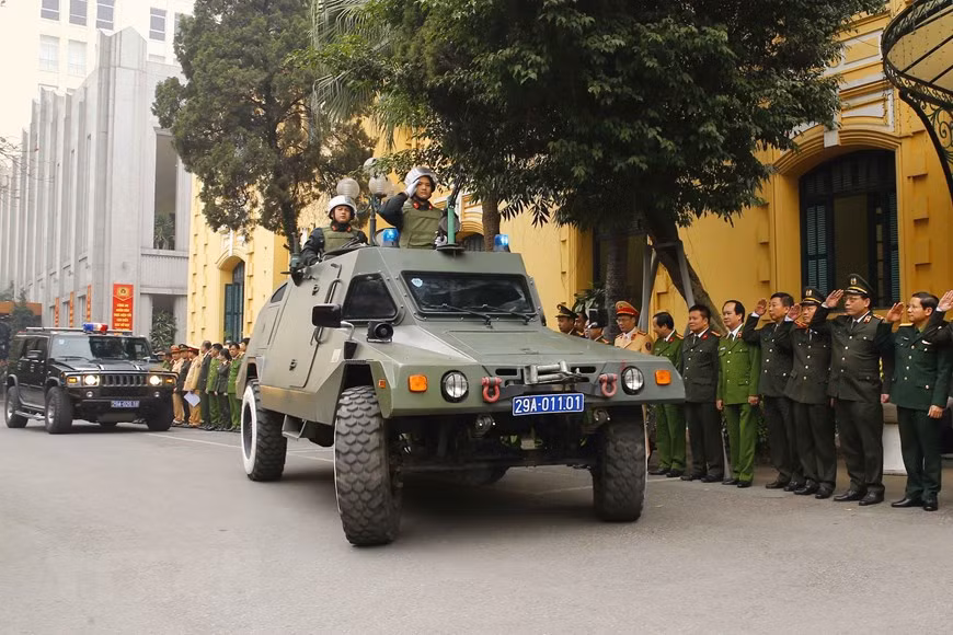 Policía de Hanoi despliega medidas para garantizar seguridad del XIII Congreso Nacional del Partido ảnh 2