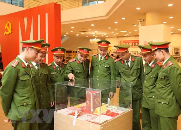 Fuerza de inteligencia debe ponerse bajo la dirección del Partido, dice Premier ảnh 2