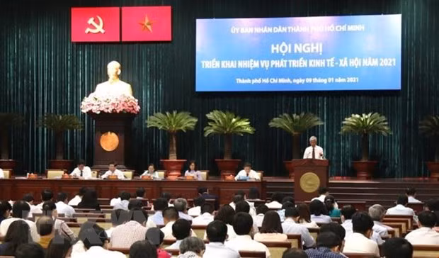 Empeña Ciudad Ho Chi Minh en mantener crecimiento económico y mejorar administración urbana ảnh 1
