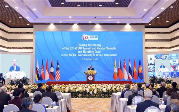 Experto indonesio aprecia éxitos alcanzados por Vietnam en 2020 ảnh 1