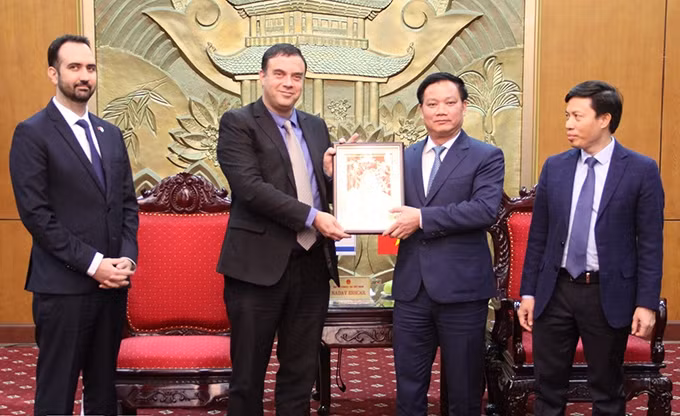 Provincia vietnamita patentiza disposición de favorecer inversiones israelíes ảnh 1