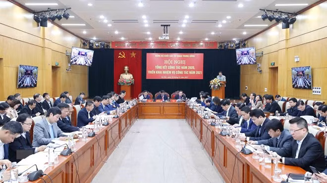 Organización partidista del bloque de organismos centrales de Vietnam traza prioridades para 2021 ảnh 1