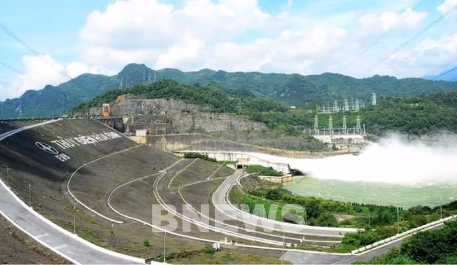 Grupo de Electricidad de Vietnam busca concluir grandes proyectos en 2021 ảnh 1