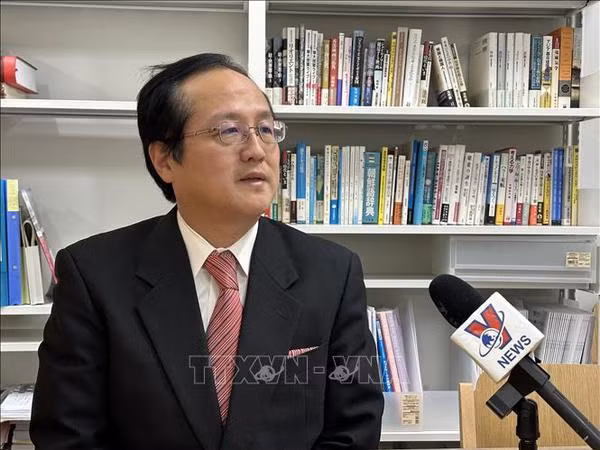 Profesor japonés aprecia carácter humano en la cultura vietnamita ảnh 1