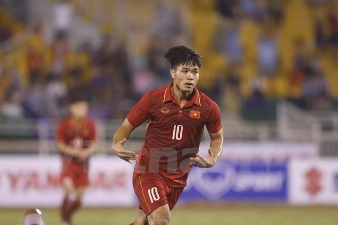 Fútbol: Sub-22 de Vietnam vence a Timor Leste en eliminatoria de Copa Asiática ảnh 1