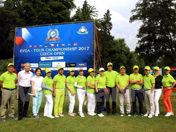 Torneo de golf une a vietnamitas residentes en Europa ảnh 1 Torneo de golf une a vietnamitas residentes en Europa ảnh 1
