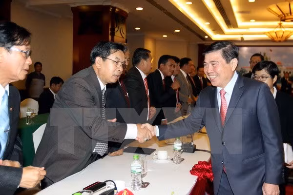 Ciudad Ho Chi Minh robustece relaciones con provincias centrales laosianas ảnh 1
