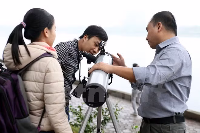 Analizan en Vietnam estudios científicos de cosmografía y neutrinos ảnh 1