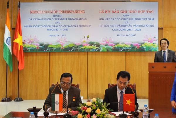 Robustecen relaciones de amistad Vietnam-India ảnh 1