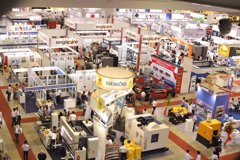 Inauguran mayor feria de mecánica y metalurgia en Vietnam ảnh 1