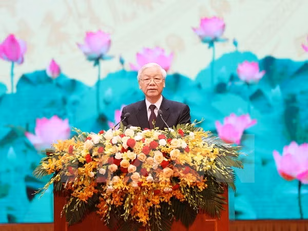 Dirigente partidista vietnamita pide aumentar asistencia a personas con méritos revolucionarios ảnh 1
