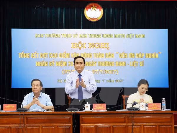 Continúa en Vietnam programa en honor a los inválidos de guerra y mártires ảnh 1