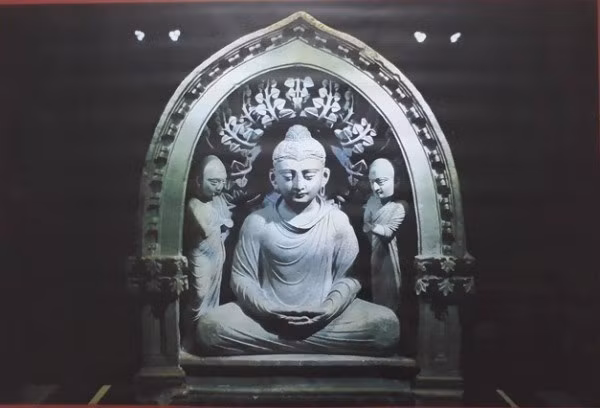 Inauguran en Hanoi exposición sobre patrimonios budistas ảnh 1