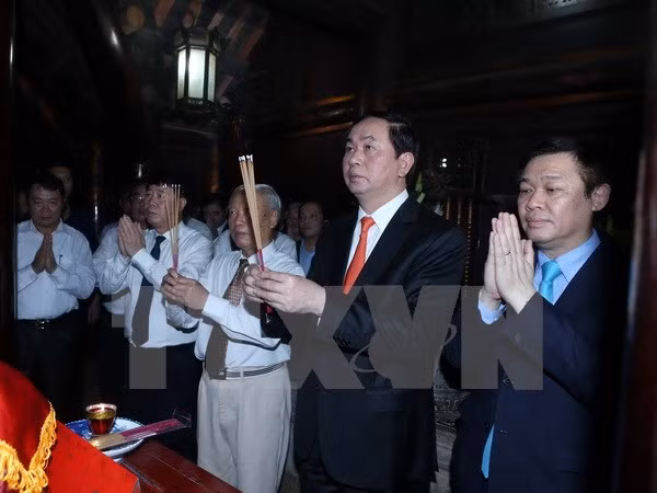 Presidente vietnamita inaugura Festival tradicional de Truong Yen ảnh 1