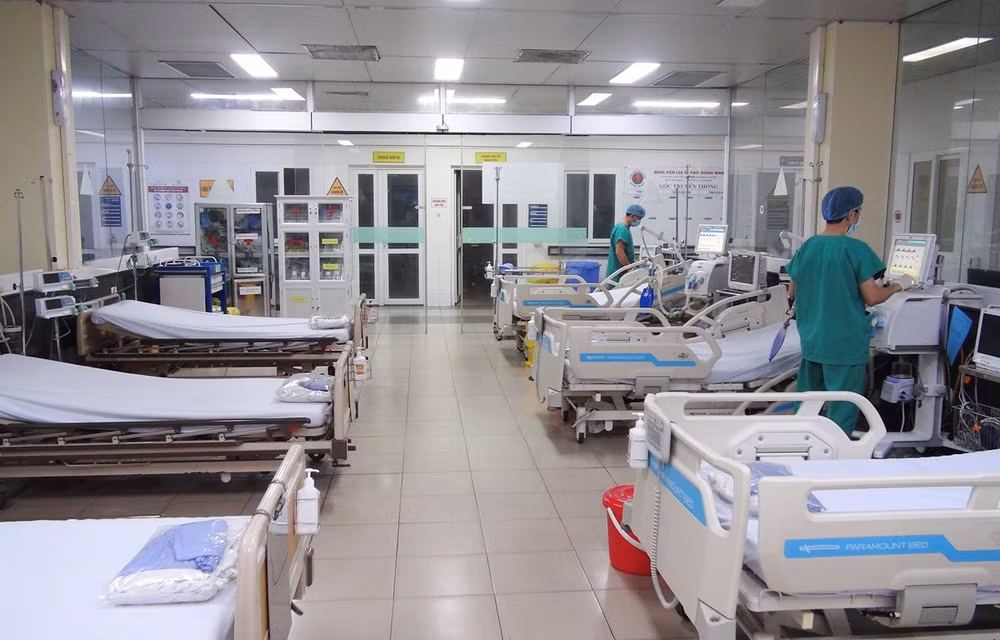 Viajeros de España entre los nuevos casos infectados por coronavirus en Vietnam ảnh 1