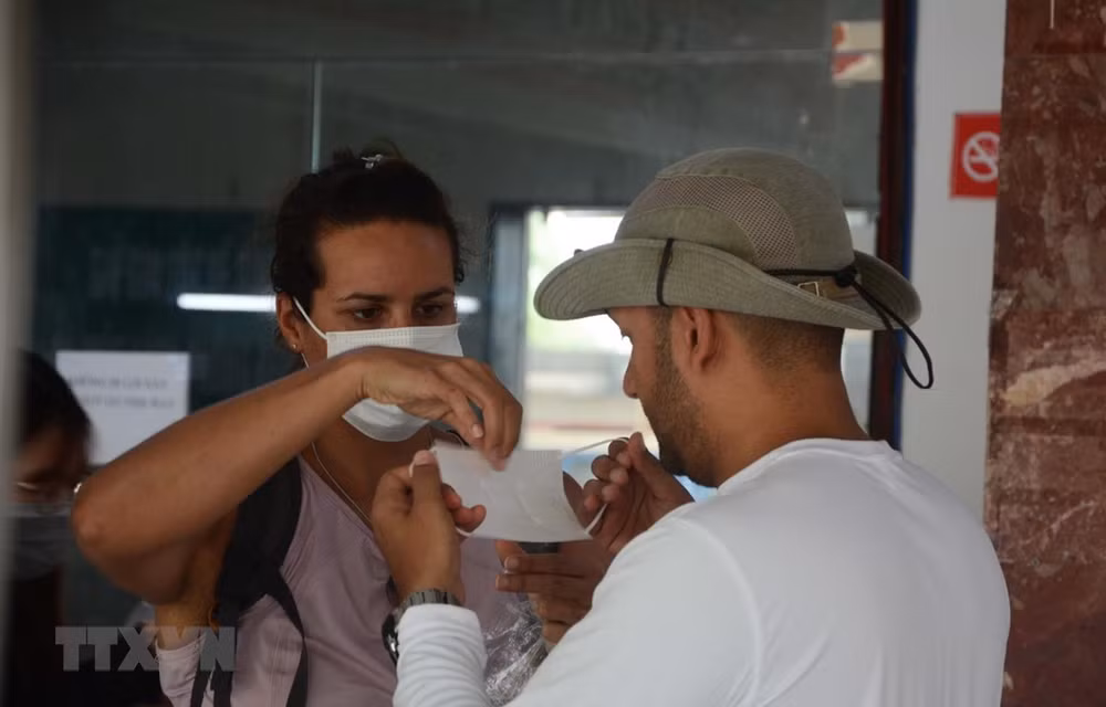 La discriminación contra turistas extranjeros será castigada, afirma premier vietnamita ảnh 1