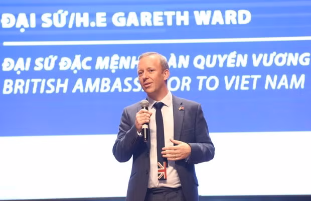 Recomiendan a británicos en Vietnam cumplir con normas de prevención de COVID-19 ảnh 1