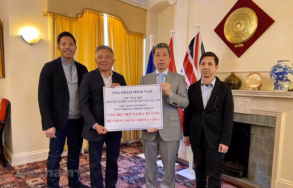 Vietnamita en Reino Unido apoya lucha antiepidémica en tierra natal ảnh 1