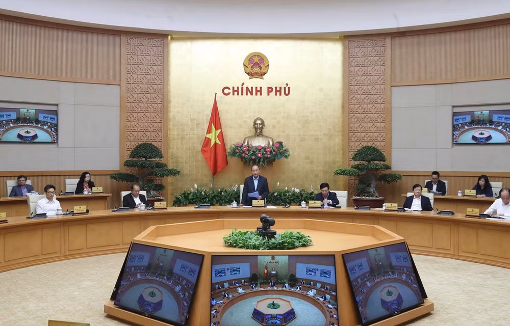 Ofrecen tratamiento gratuito a ciudadanos vietnamitas infectados con SARS-CoV-2 ảnh 1