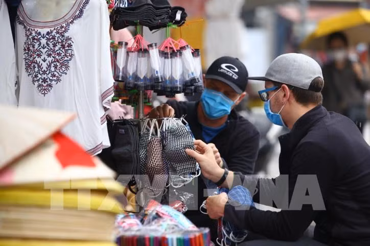 Vietnam puede satisfacer demanda de mascarillas, afirma ministro de Industria y Comercio ảnh 1