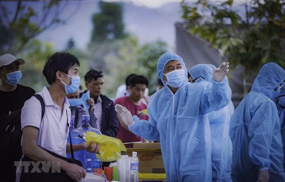 COVID-19: Vietnam mantiene curva ascendente en proliferación de casos ảnh 1