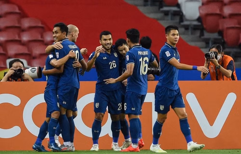 Vietnam pierde 2-0 contra Tailandia en semifinales de Copa AFF Suzuki ảnh 1