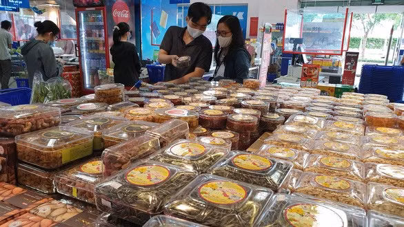 Crece demanda de productos tradicionales de Año Nuevo en Vietnam ảnh 1