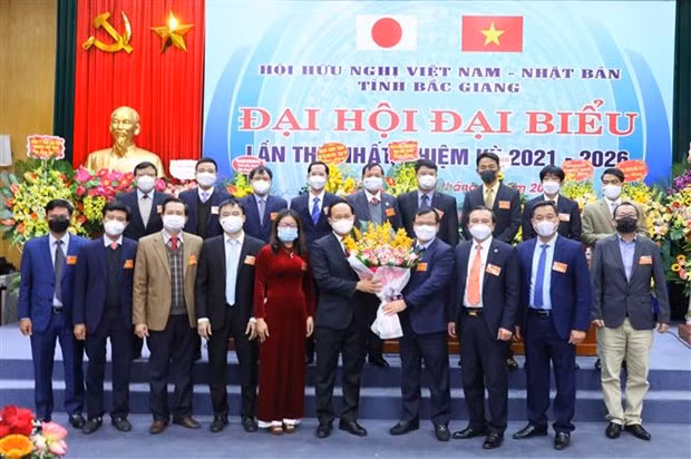 Celebran primer congreso de la Asociación de Amistad Vietnam-Japón de la provincia de Bac Giang ảnh 1