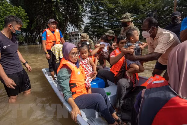 Presidente vietnamita expresa condolencias por pérdidas causadas por inundaciones en Malasia ảnh 1