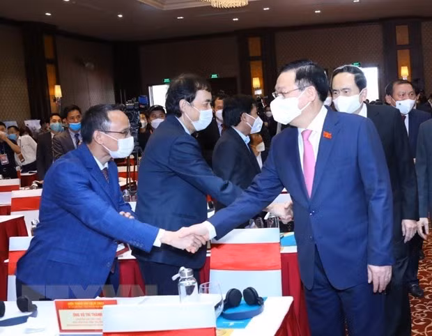 Debaten medidas de recuperación y desarrollo para turismo vietnamita ảnh 1