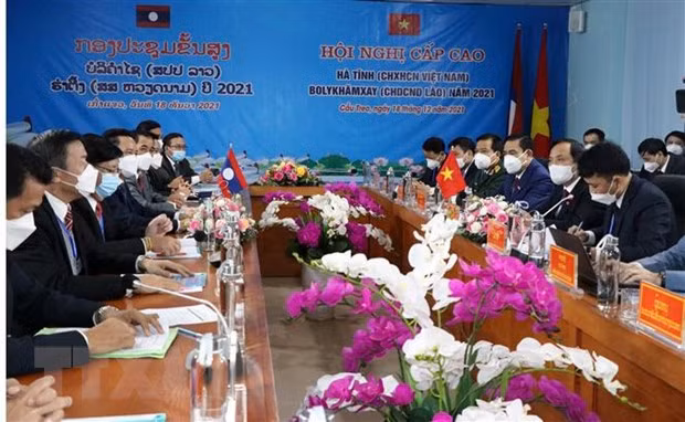 Localidades de Vietnam y Laos reafirman esfuerzos por garantizar seguridad fronteriza ảnh 1