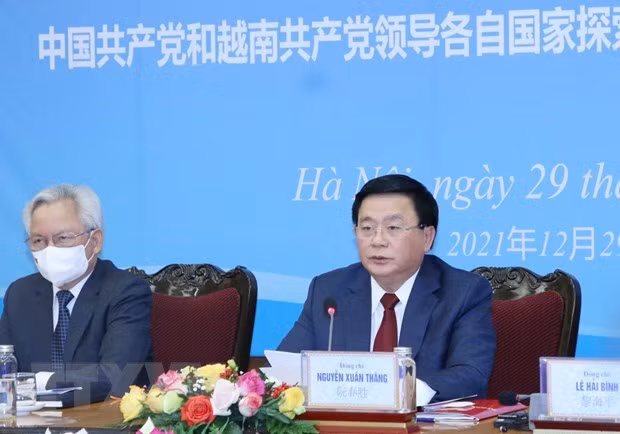 Celebran XVI seminario teórico entre Partidos Comunistas de Vietnam y China ảnh 1